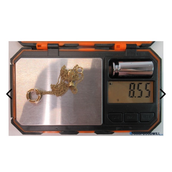 18K Designer DAMIANI Diamond Necklace 8.5 gr
Co created-designed with Brad Pitt - Picture 6 of 7